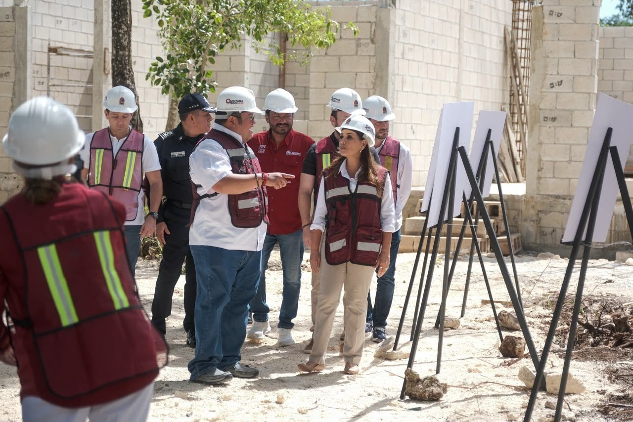 Mara Lezama supervisa nuevo cuartel en Cozumel