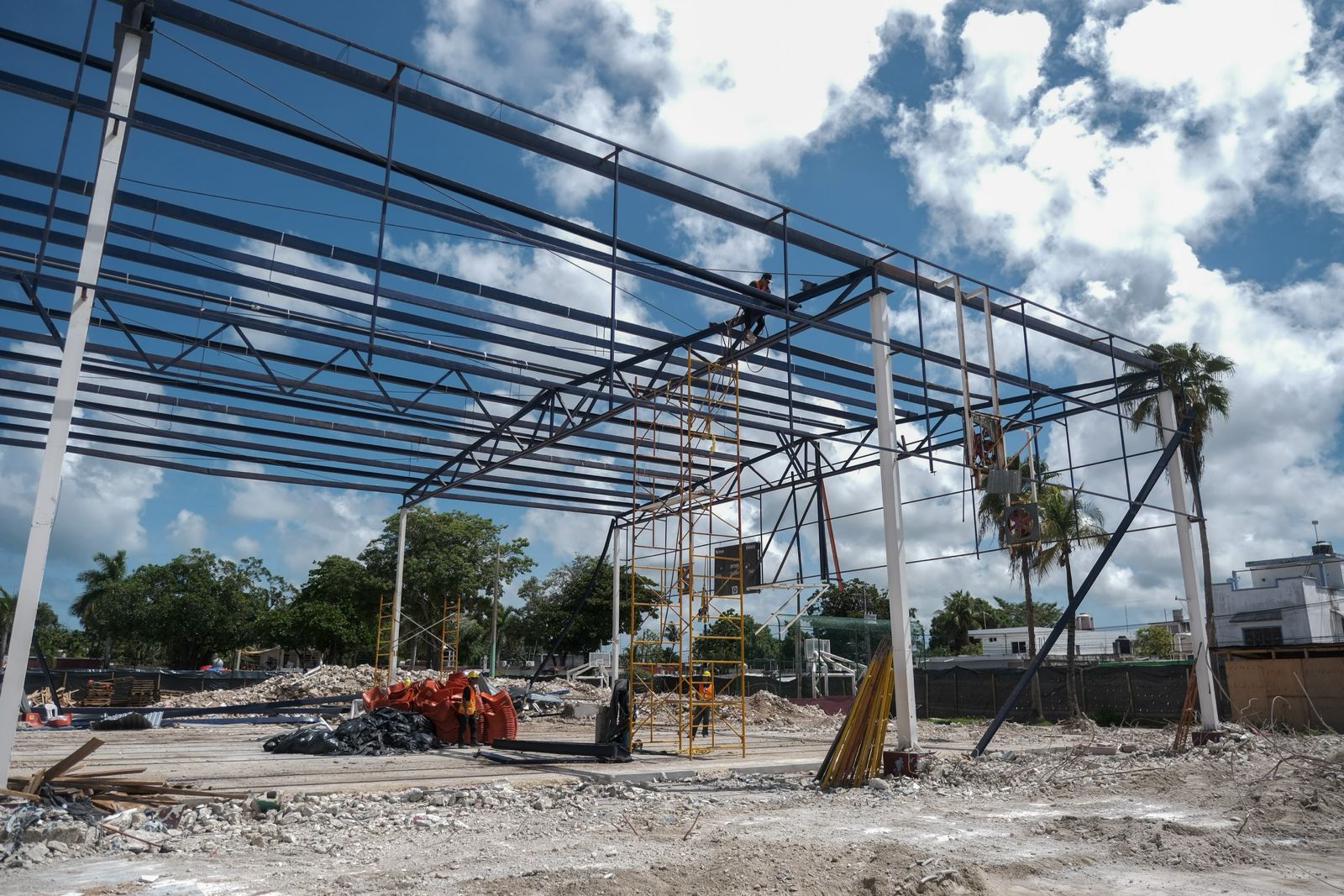 Inicia construcción del nuevo Poliforum en Cozumel