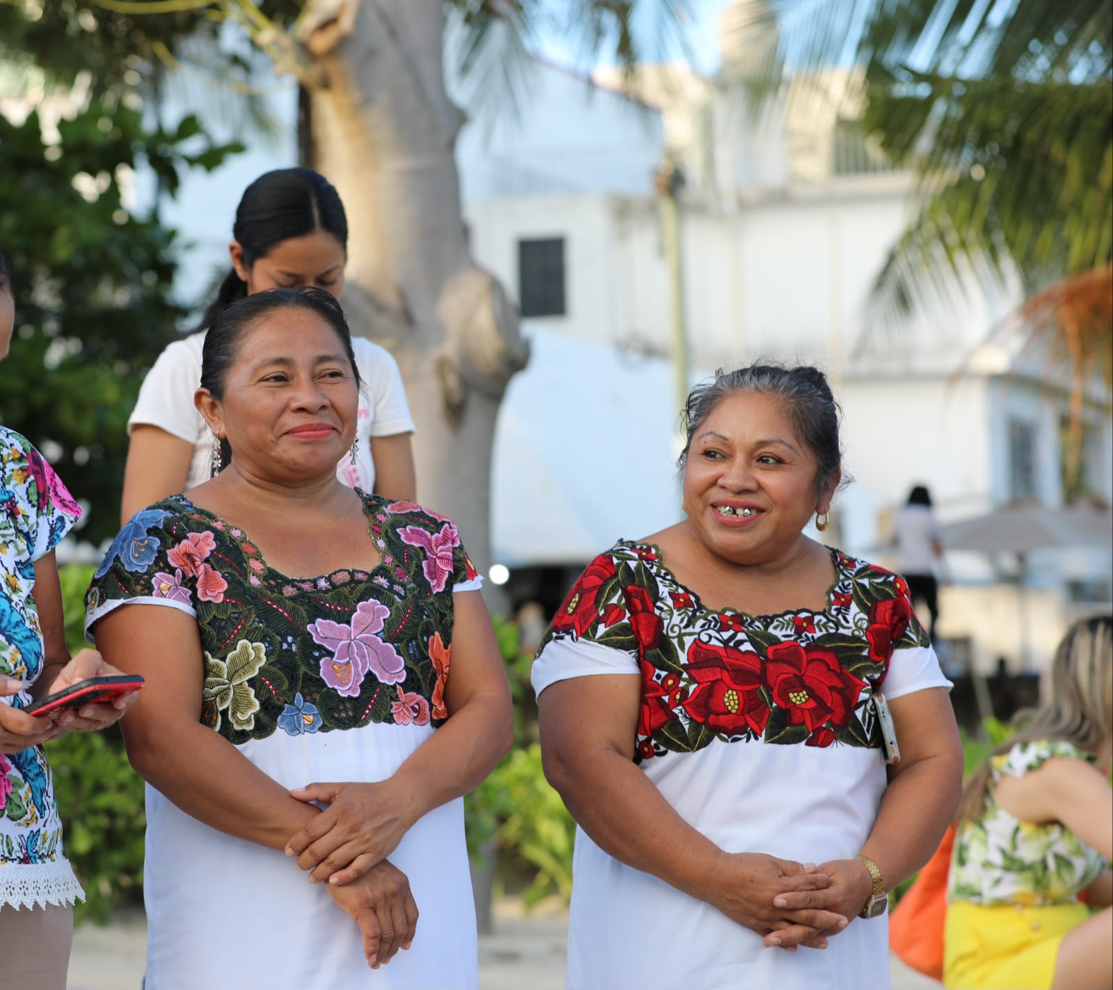 Playa del Carmen amplía venta artesanal con nuevas carretas