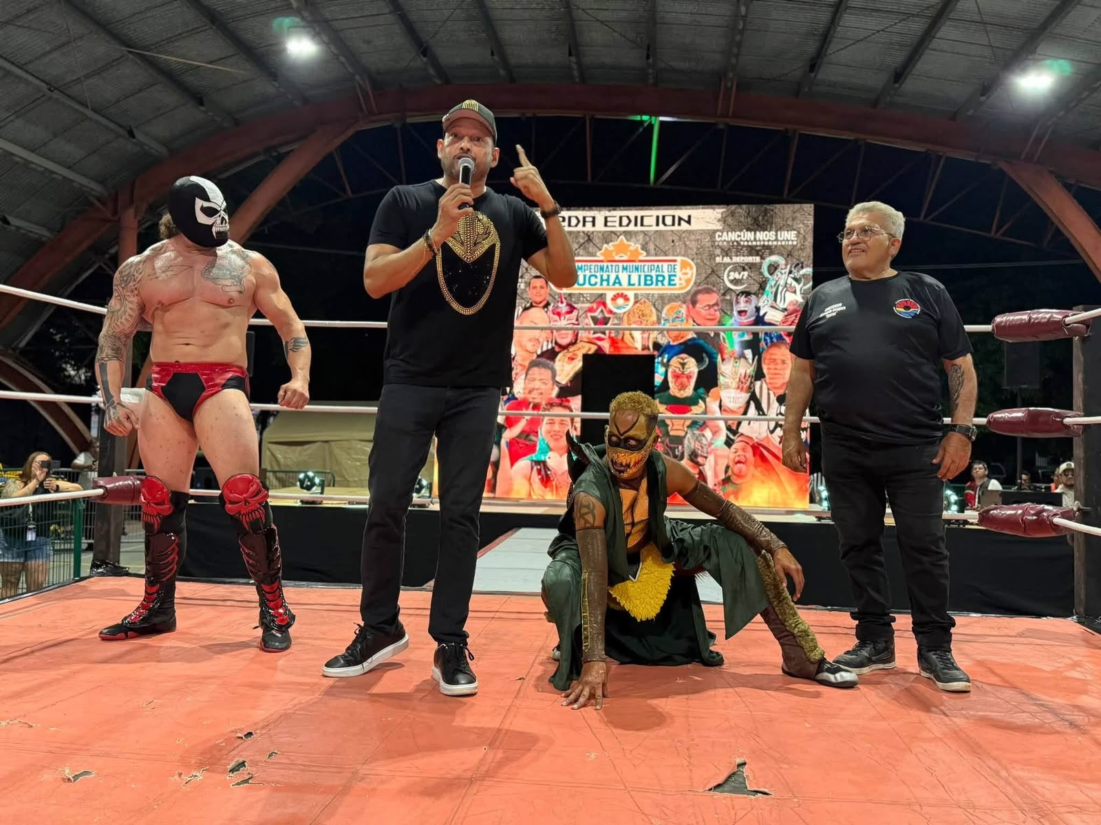 Semifinales definen finalistas del Campeonato Municipal de Lucha Libre