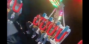 VIDEO: Joven salió a disfrutar la feria y murió tras caer de un juego mecánico