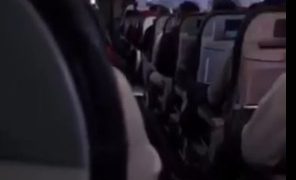 VIDEO; Rayo impacta avión y desata susto en pleno vuelo