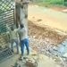 VIDEO; Trabajador muere aplastado por pilar al instalar reja