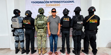 Detienen a tres presuntos integrantes de Los Tlacos por extorsión a comerciantes en Guerrero